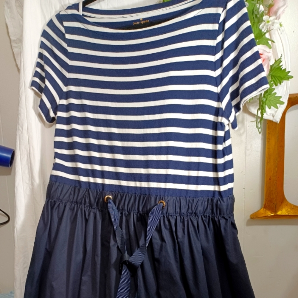 Kate Spade Navy & White Snazzy Dress!